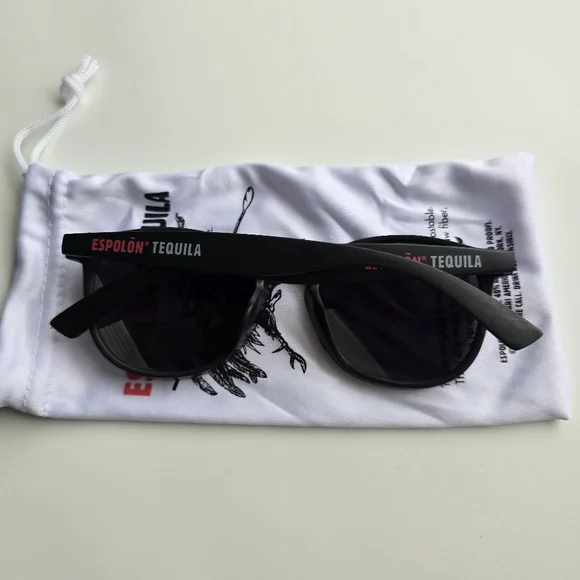 Espolon Tequila Black Sunglasses with UV Protection - Picture 4 of 7